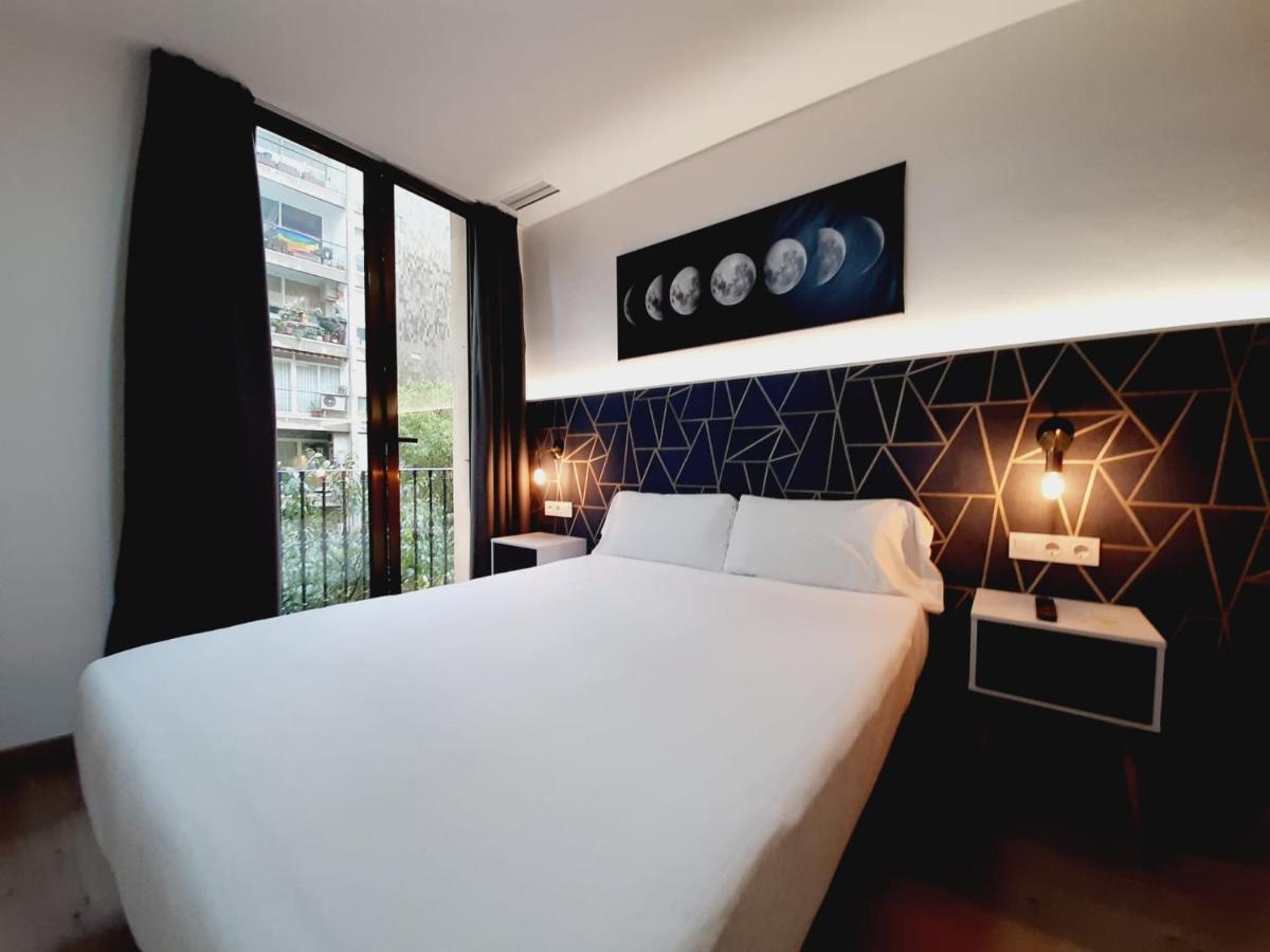 Hostal Laia By Gaiarooms Barcelona Exterior foto