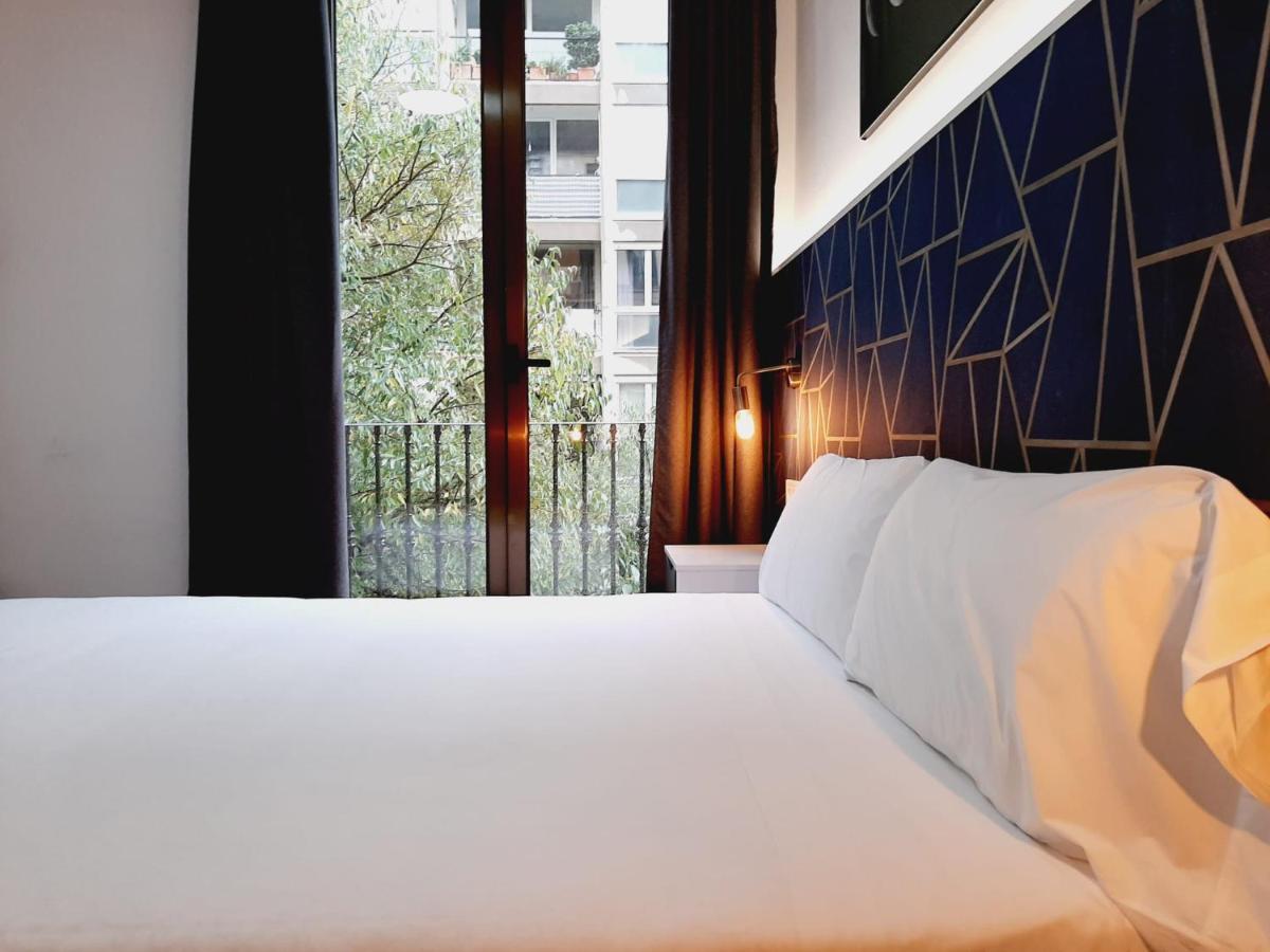 Hostal Laia By Gaiarooms Barcelona Exterior foto